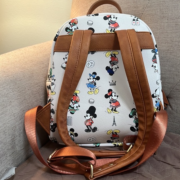 Disney Mickey & Friends box lunch Loungefly Backpack - Picture 2 of 3